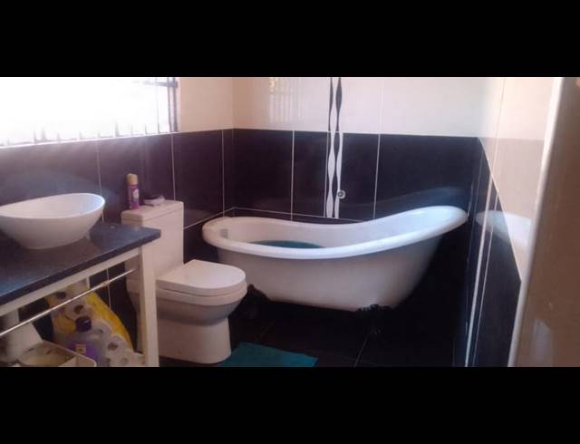 3 BEDROOM HOUSE FOR SALE IN TLHABANE